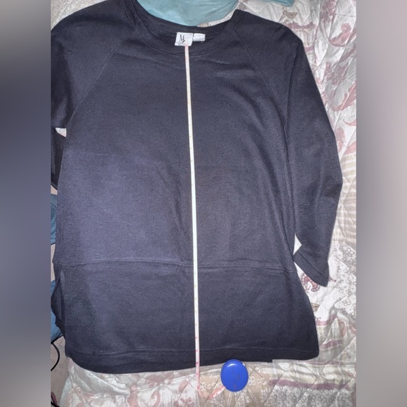 Maggie Lawrence Black Long Sleeve split side waffle knit type top. EUC size S - Picture 11 of 11